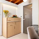 Отель Metropolitan Pearl Boutique 4*