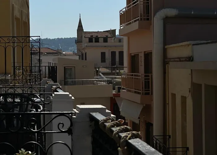 Metropolitan Pearl Boutique 4*