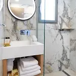 Metropolitan Pearl Boutique 4*