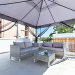 Metropolitan Pearl Boutique Hotel