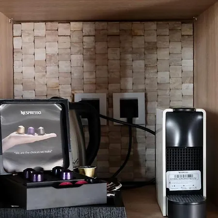 Metropolitan Pearl Boutique