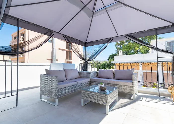 Metropolitan Pearl Boutique